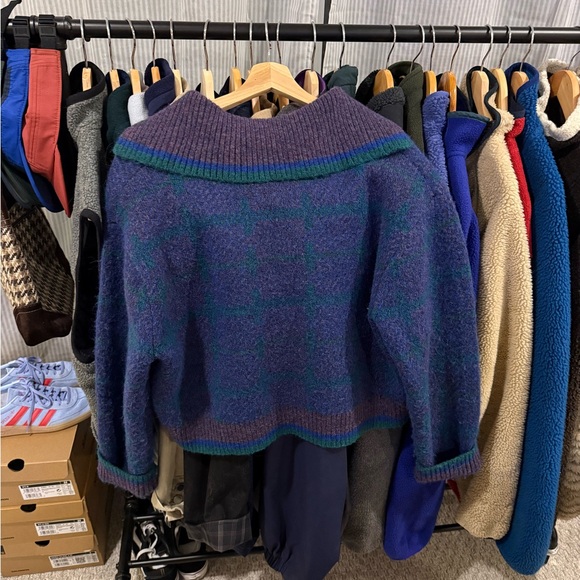 Zara Sweater - Picture 2 of 3